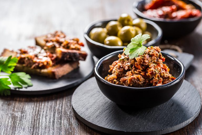 Keto Tapenade